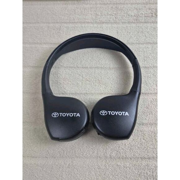 Toyota Wireless Headphones Rear Seat Entertainment DVD - Picture 1 of 5